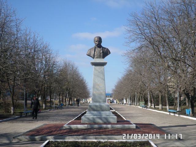 /Files/images/Пам'ятник Т.Г. Шевченку..JPG